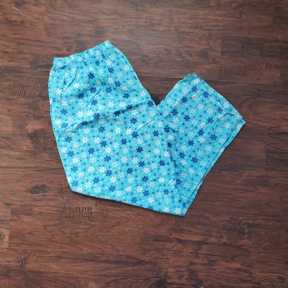 Soft warm pjs - Picture 2 of 4